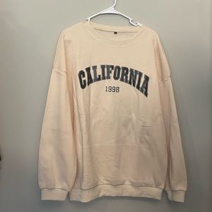 NWOT 🆕 California Graphic Oversized Sweatshirt